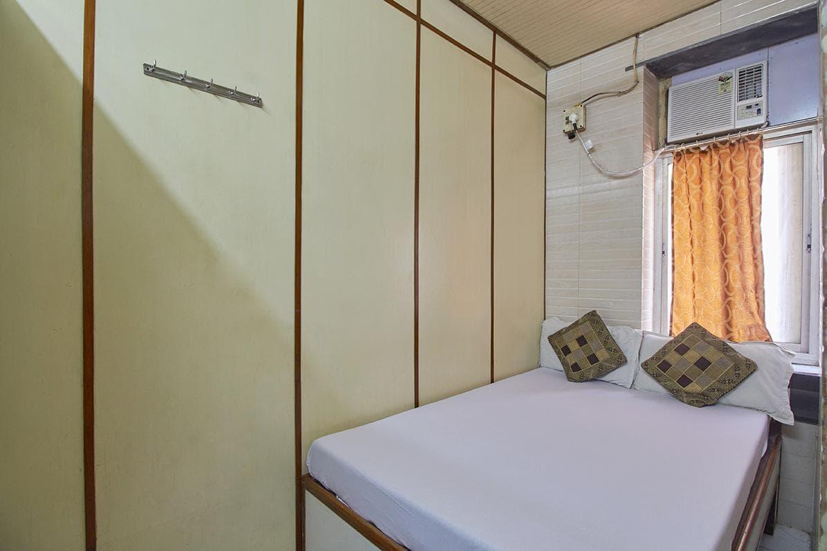 Plaza Guest House Mumbai Bagian luar foto