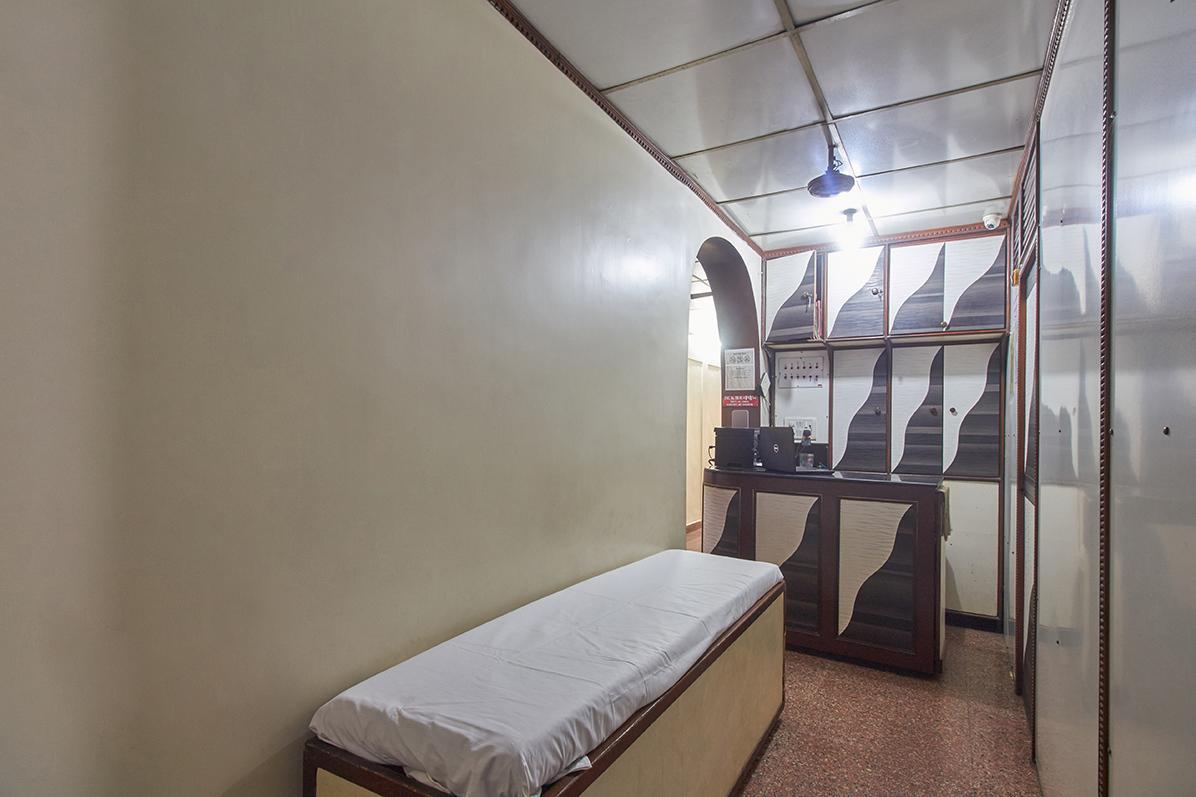 Plaza Guest House Mumbai Bagian luar foto